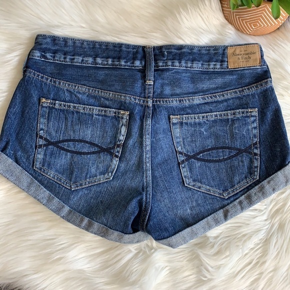 abercrombie & fitch • cuffed cutoff denim shorts - Picture 3 of 11